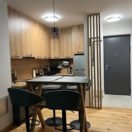 Modern Nordic Forest Retreat On * بيلاسنيكا
