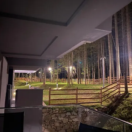 شقة Modern Nordic Forest Retreat On بيلاسنيكا