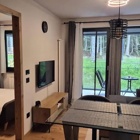 Modern Nordic Forest Retreat On بيلاسنيكا